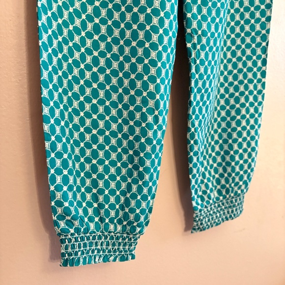 3/$10⚡️CREAM Lightweight Viscose Cropped Ankle Pant w Teal & Cream Pattern - Picture 14 of 16